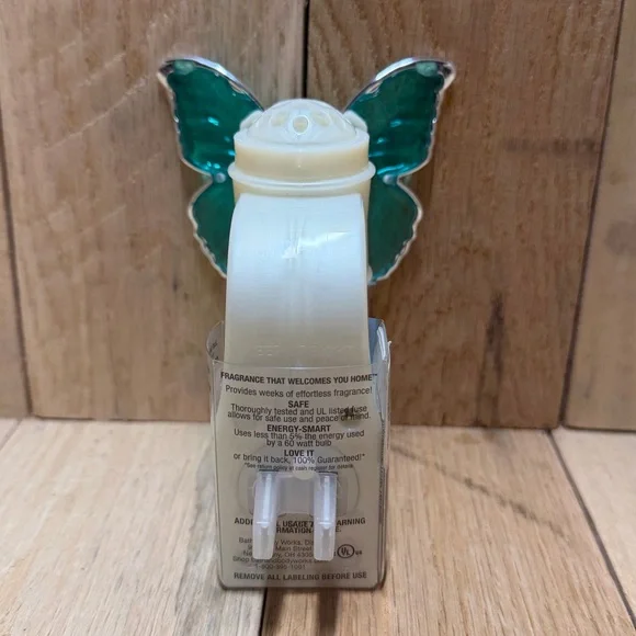 Bath & Bodyworks Teal and Silver Butterfly Wallflower Light Up Fragrance Plug - Picture 4 of 4